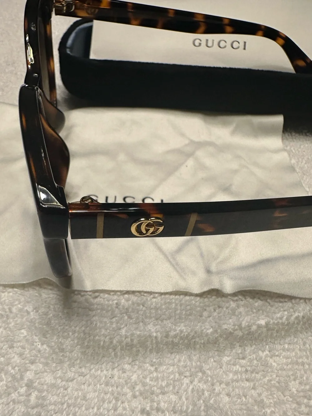Gucci GG0636SK Havana Tortoise Sunglasses Gold GG Logo w/ Case